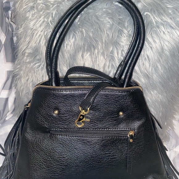 Black purse with tassels - Picture 3 of 3